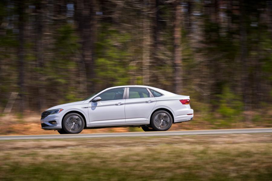  Volkswagen Jetta SEL Premium 2018 года  (NA) (фото 7 из 40)